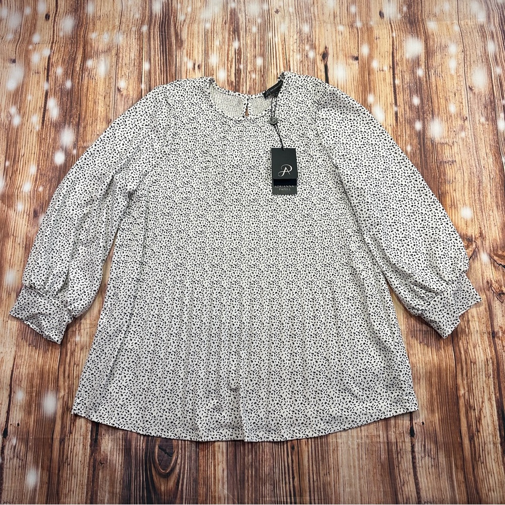 ADRIANA PAPEL PRINT KNIT PLEATED TRAPEZE TOP SIZE MEDIUM
